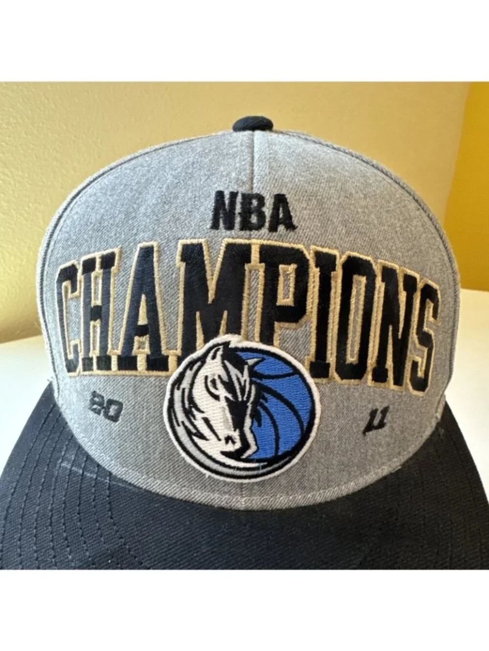 ADIDAS Mavericks 2011 NBA Championship Locker Room Snapback Hat RARE